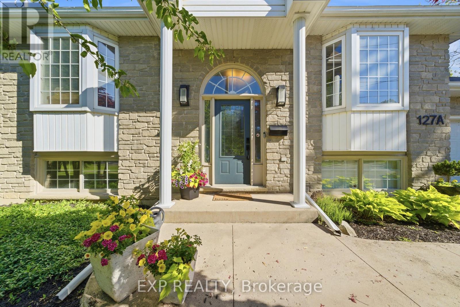 127a Lakeshore Road, St. Catharines, Ontario  L2N 2T8 - Photo 4 - X13239130