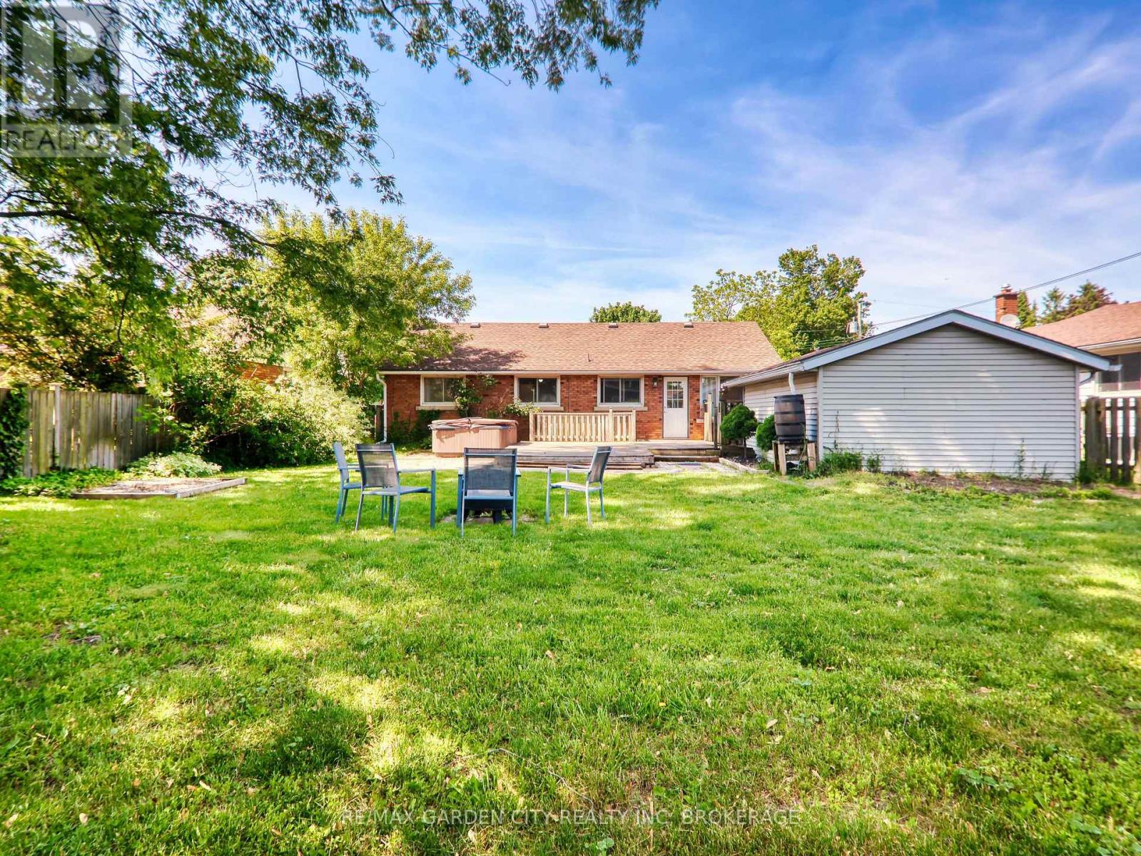 6734 O'neil Street, Niagara Falls, Ontario  L2J 1N2 - Photo 5 - X13239168