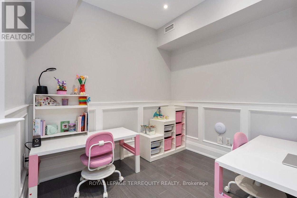 101 Chestnut Hills Parkway, Toronto, Ontario  M9A 3R4 - Photo 19 - W13238852