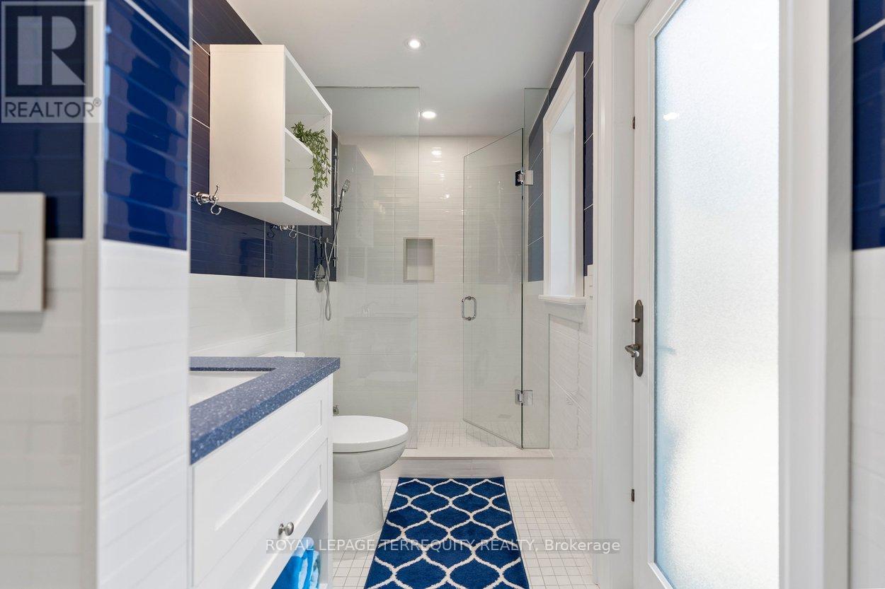 101 Chestnut Hills Parkway, Toronto, Ontario  M9A 3R4 - Photo 22 - W13238852