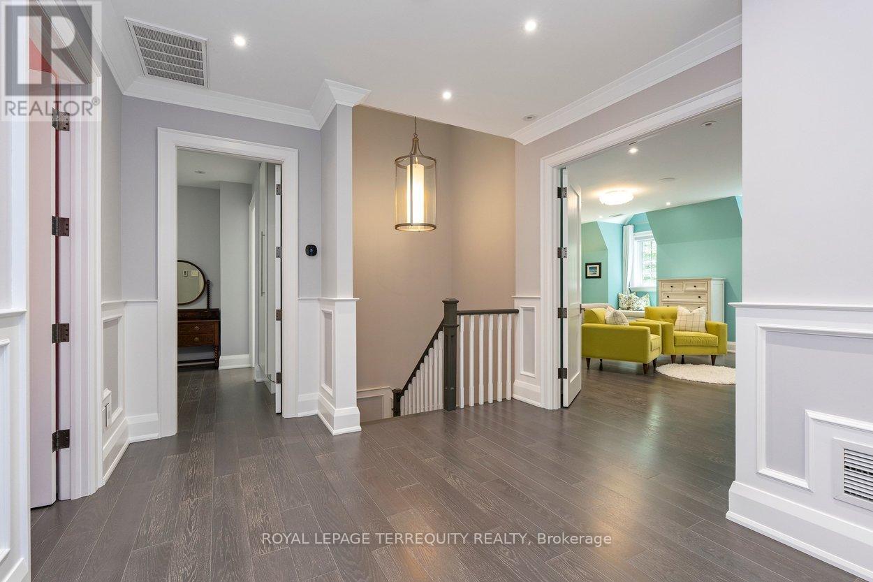 101 Chestnut Hills Parkway, Toronto, Ontario  M9A 3R4 - Photo 24 - W13238852