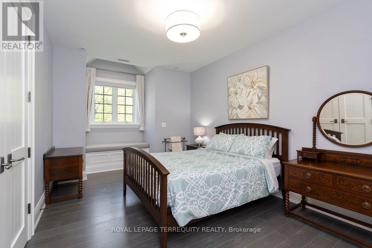 101 Chestnut Hills Parkway, Toronto, Ontario  M9A 3R4 - Photo 31 - W13238852