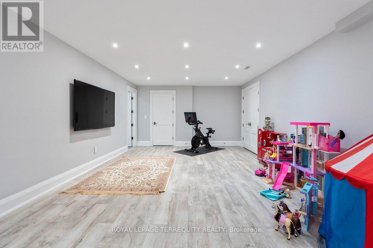 101 Chestnut Hills Parkway, Toronto, Ontario  M9A 3R4 - Photo 33 - W13238852