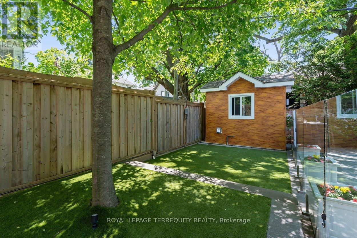 101 Chestnut Hills Parkway, Toronto, Ontario  M9A 3R4 - Photo 44 - W13238852