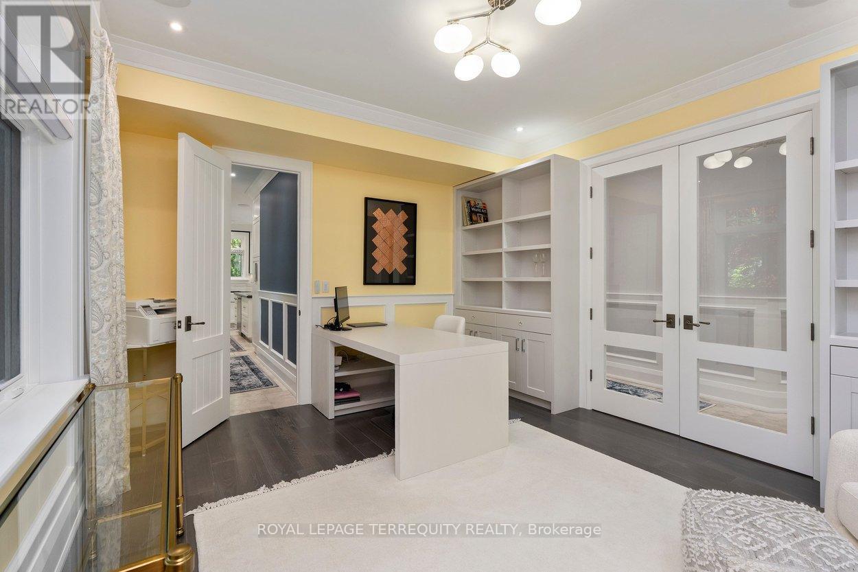 101 Chestnut Hills Parkway, Toronto, Ontario  M9A 3R4 - Photo 7 - W13238852