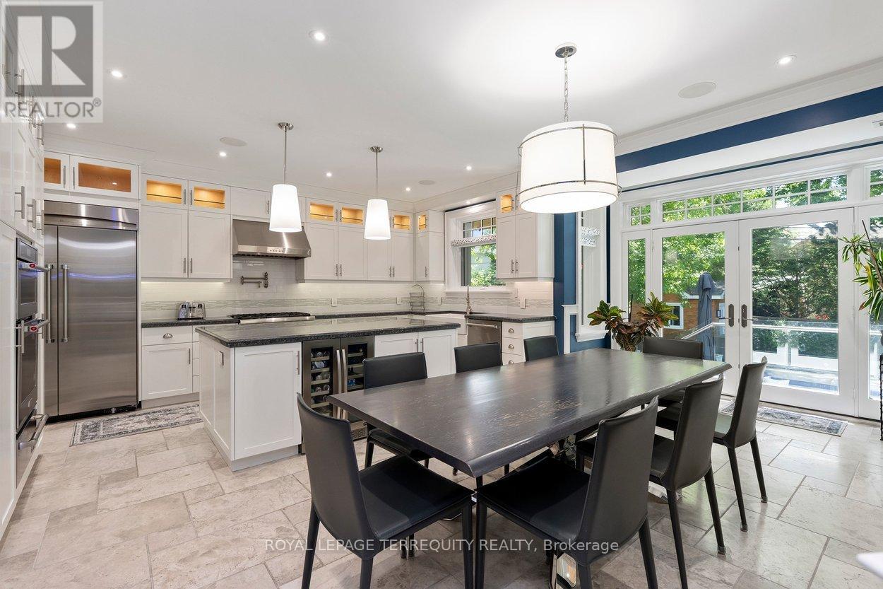 101 Chestnut Hills Parkway, Toronto, Ontario  M9A 3R4 - Photo 9 - W13238852