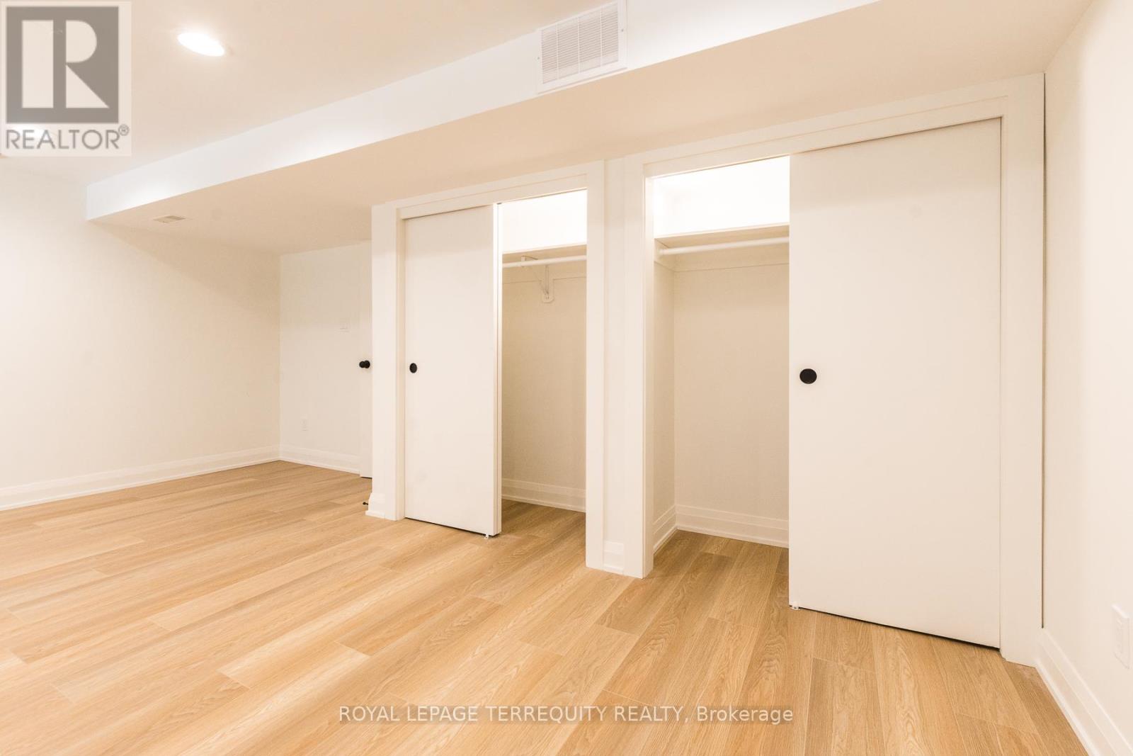 Bsmt - 23 Decarie Circle, Toronto, Ontario  M9B 3H6 - Photo 13 - W13238862