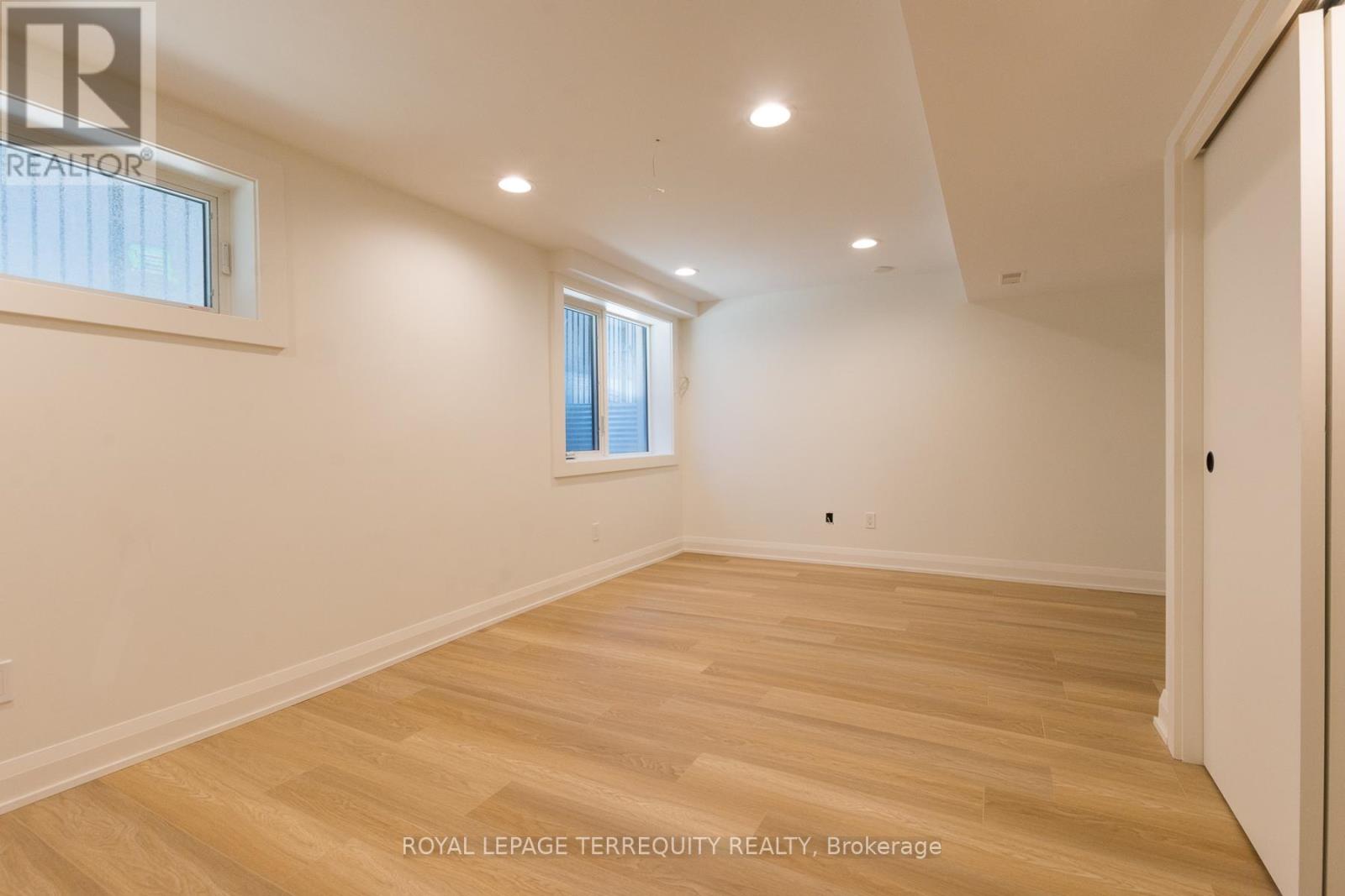 Bsmt - 23 Decarie Circle, Toronto, Ontario  M9B 3H6 - Photo 14 - W13238862