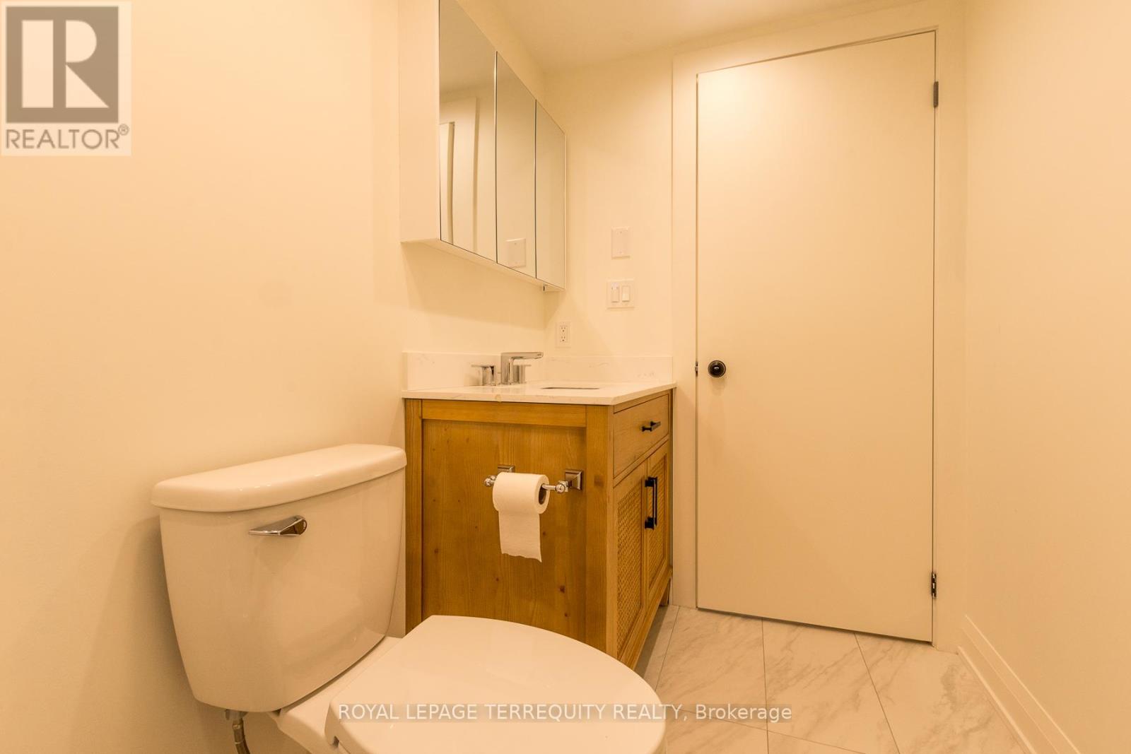 Bsmt - 23 Decarie Circle, Toronto, Ontario  M9B 3H6 - Photo 17 - W13238862
