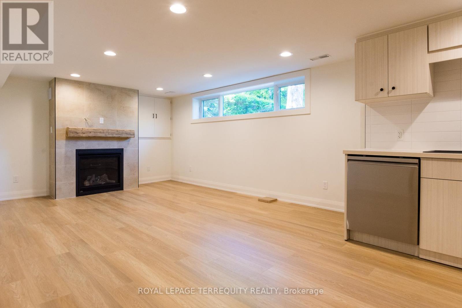 Bsmt - 23 Decarie Circle, Toronto, Ontario  M9B 3H6 - Photo 5 - W13238862