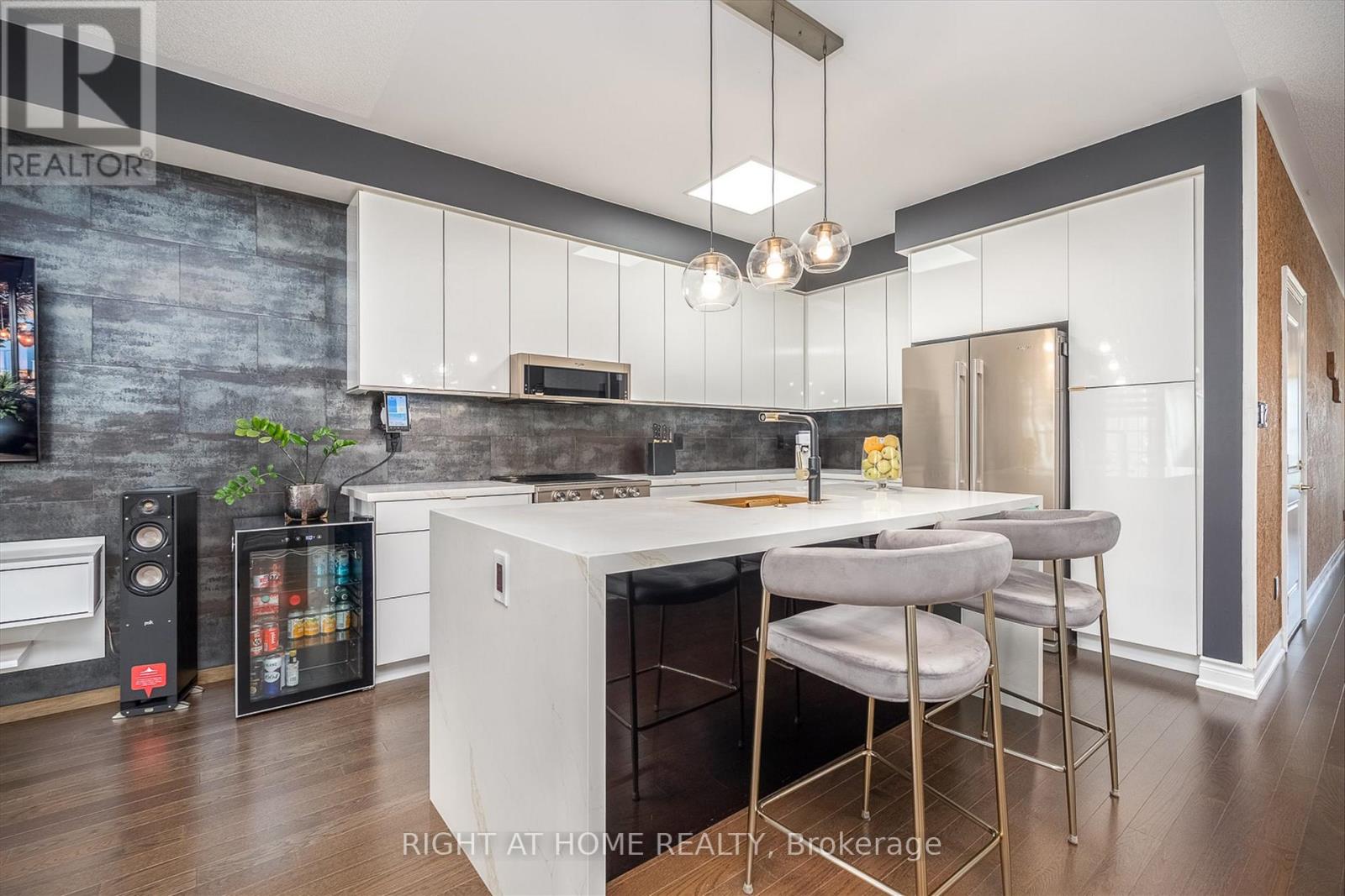 1192 Raspberry Terrace, Milton, Ontario  L9E 1K3 - Photo 8 - W13238892