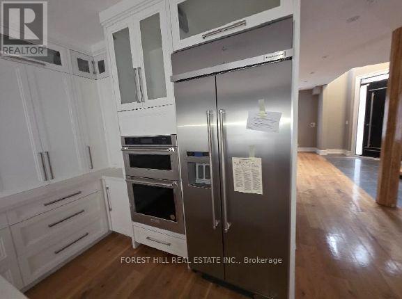 17 Kennedy Park Road, Toronto, Ontario  M6P 3H2 - Photo 4 - W13238948