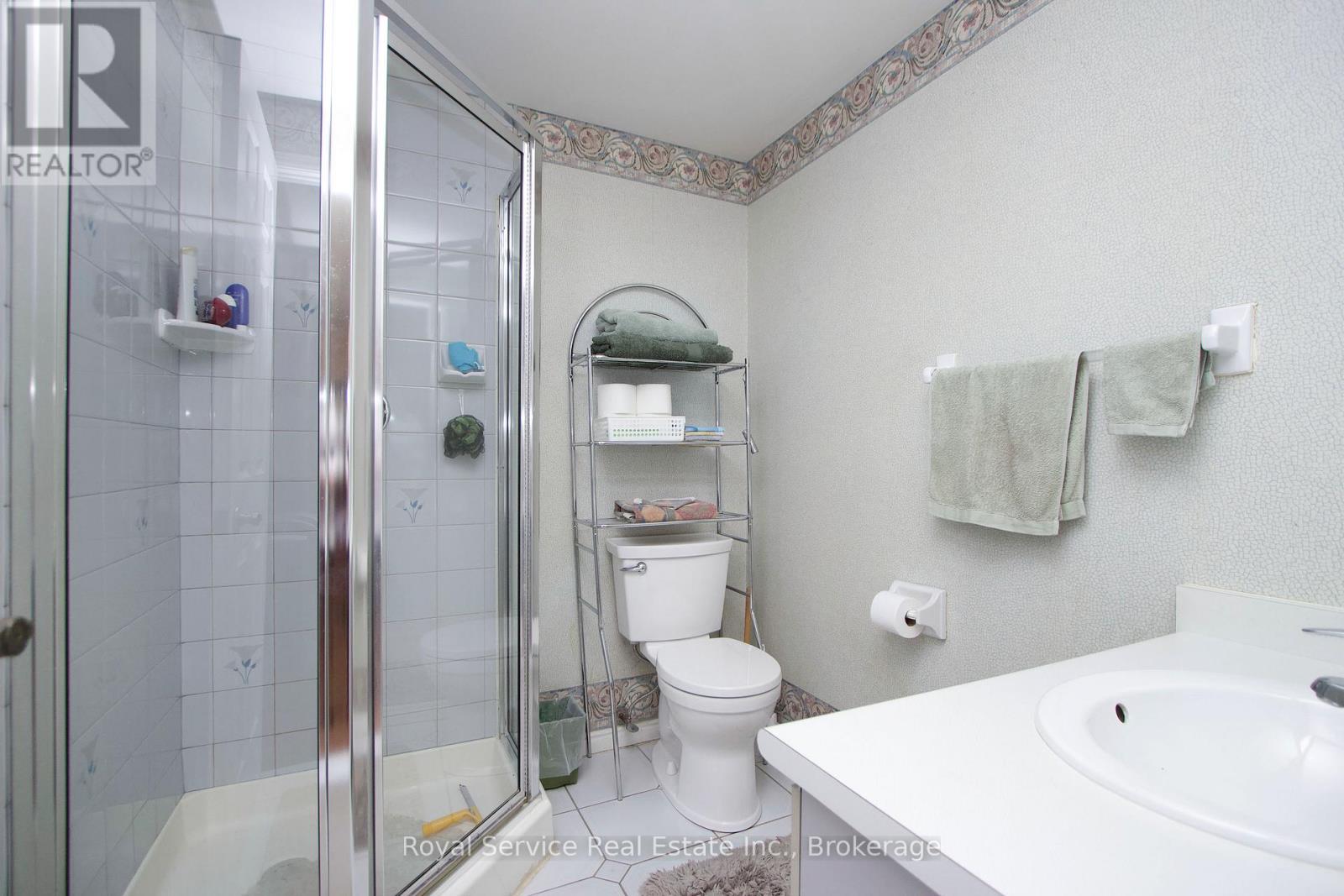 3 Fairway Drive, Clarington, Ontario  L1B 1B5 - Photo 22 - E13239470