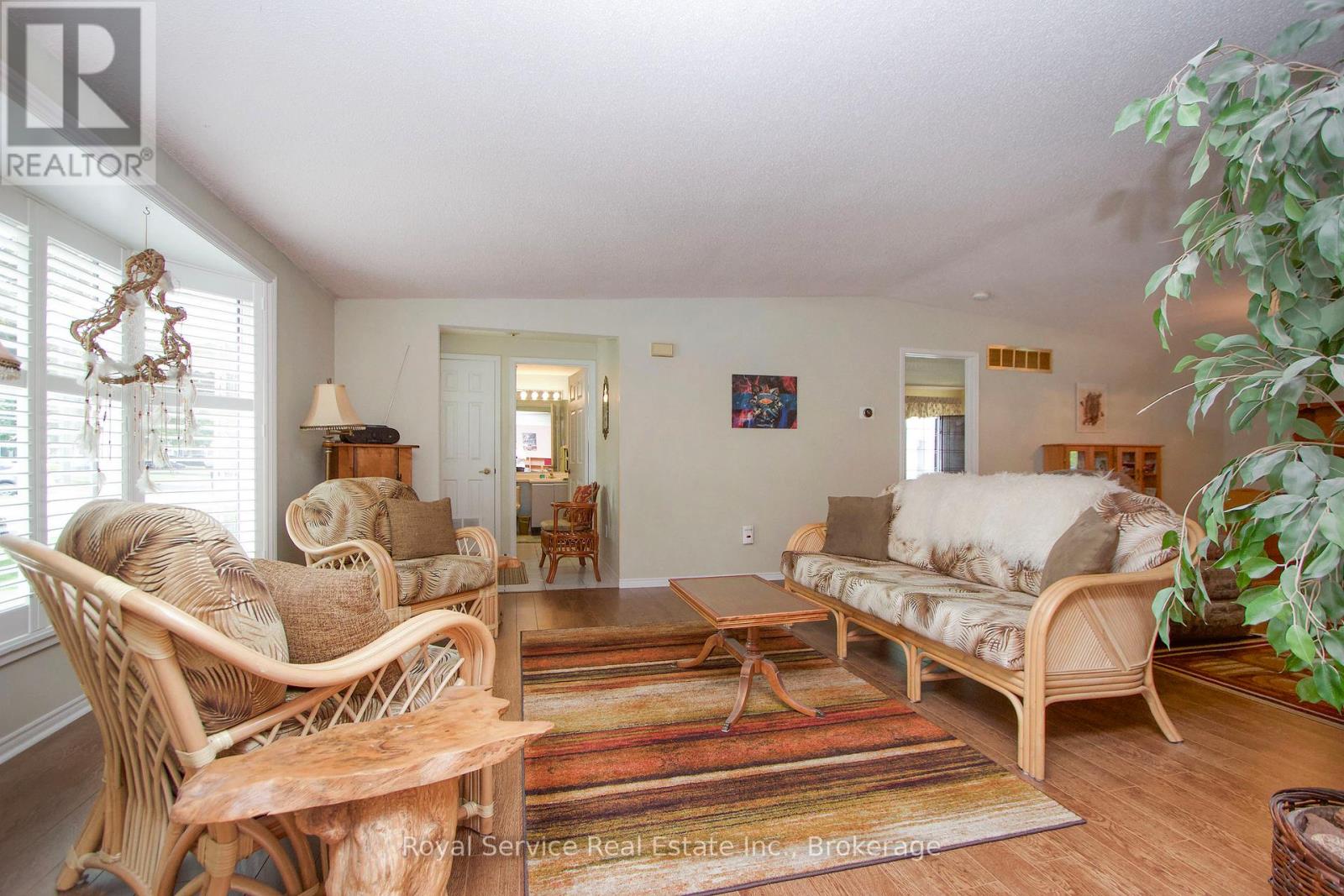 3 Fairway Drive, Clarington, Ontario  L1B 1B5 - Photo 6 - E13239470