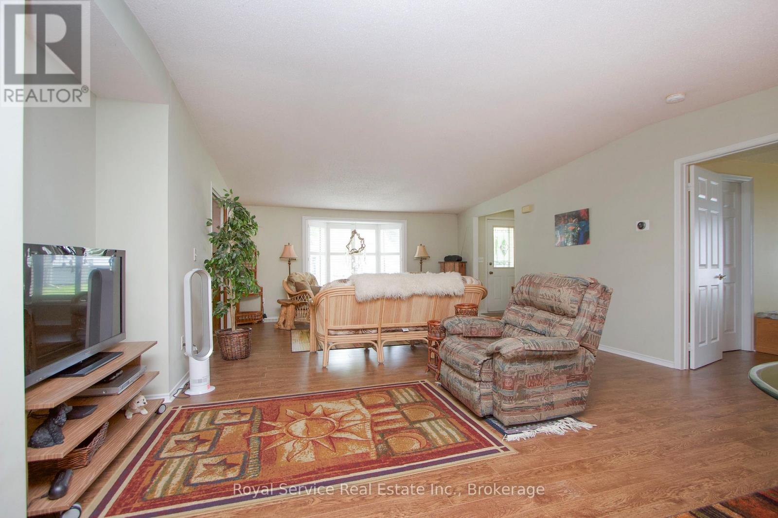 3 Fairway Drive, Clarington, Ontario  L1B 1B5 - Photo 7 - E13239470