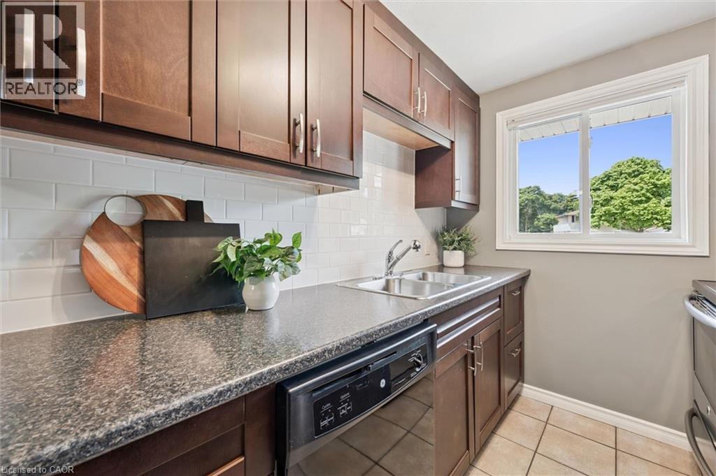 541 Shingle Bridge Place, Cambridge, Ontario  N3H 5C4 - Photo 10 - 40836575