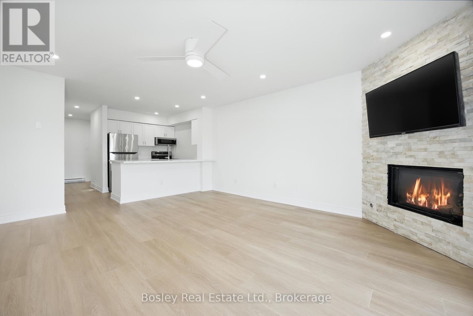 348 Mariners Way, Collingwood, Ontario  L9Y 5C7 - Photo 7 - S13239436