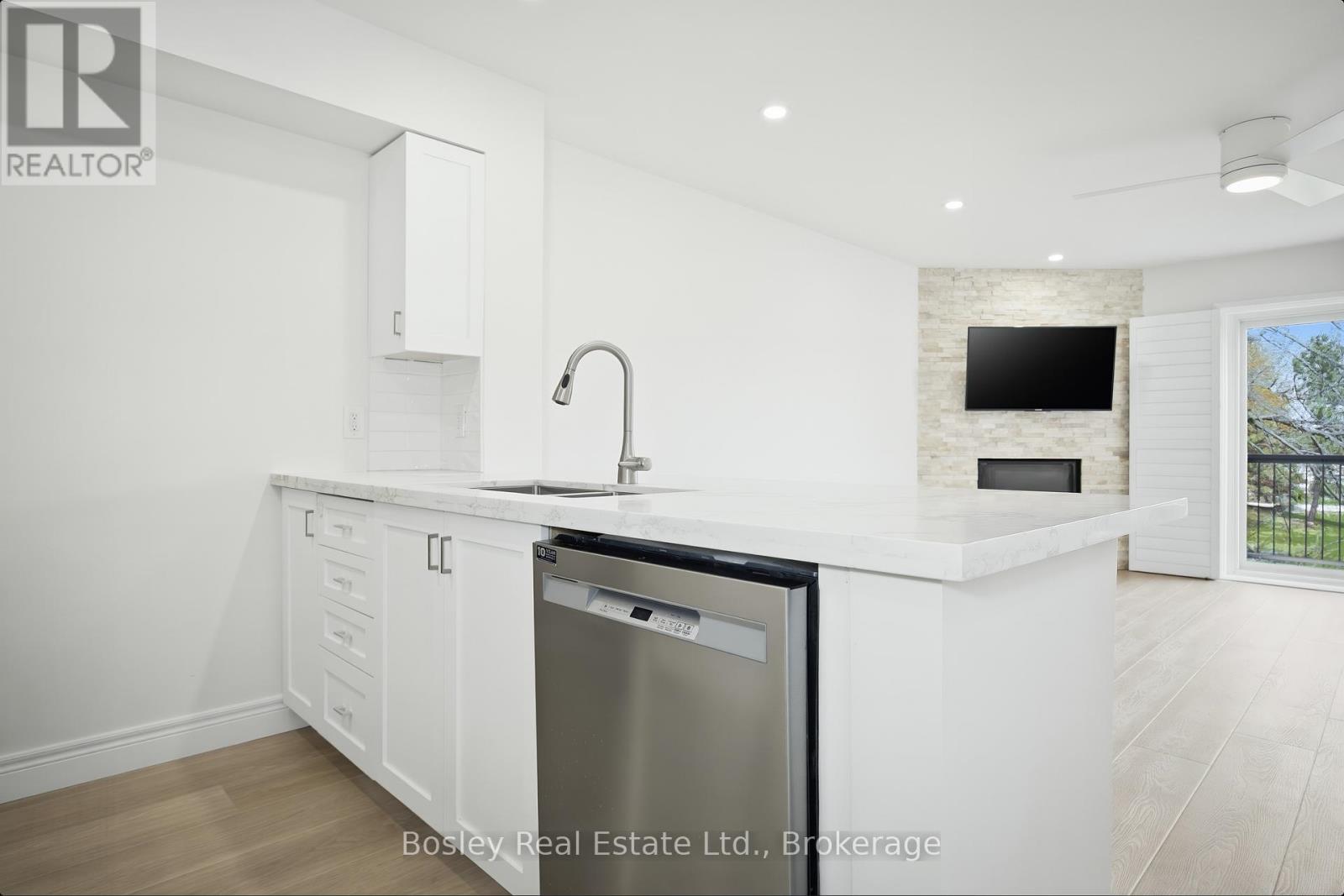 348 Mariners Way, Collingwood, Ontario  L9Y 5C7 - Photo 8 - S13239436