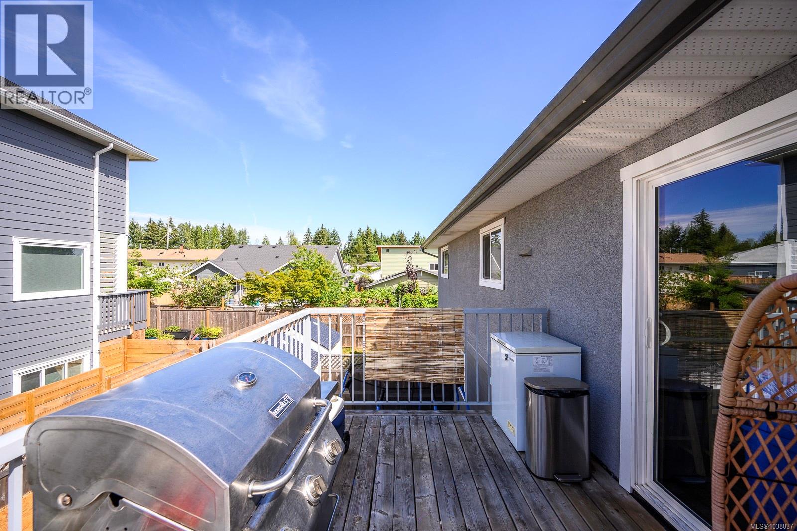 3303 Seventh St, Cumberland, British Columbia  V0R 1S0 - Photo 49 - 1038837