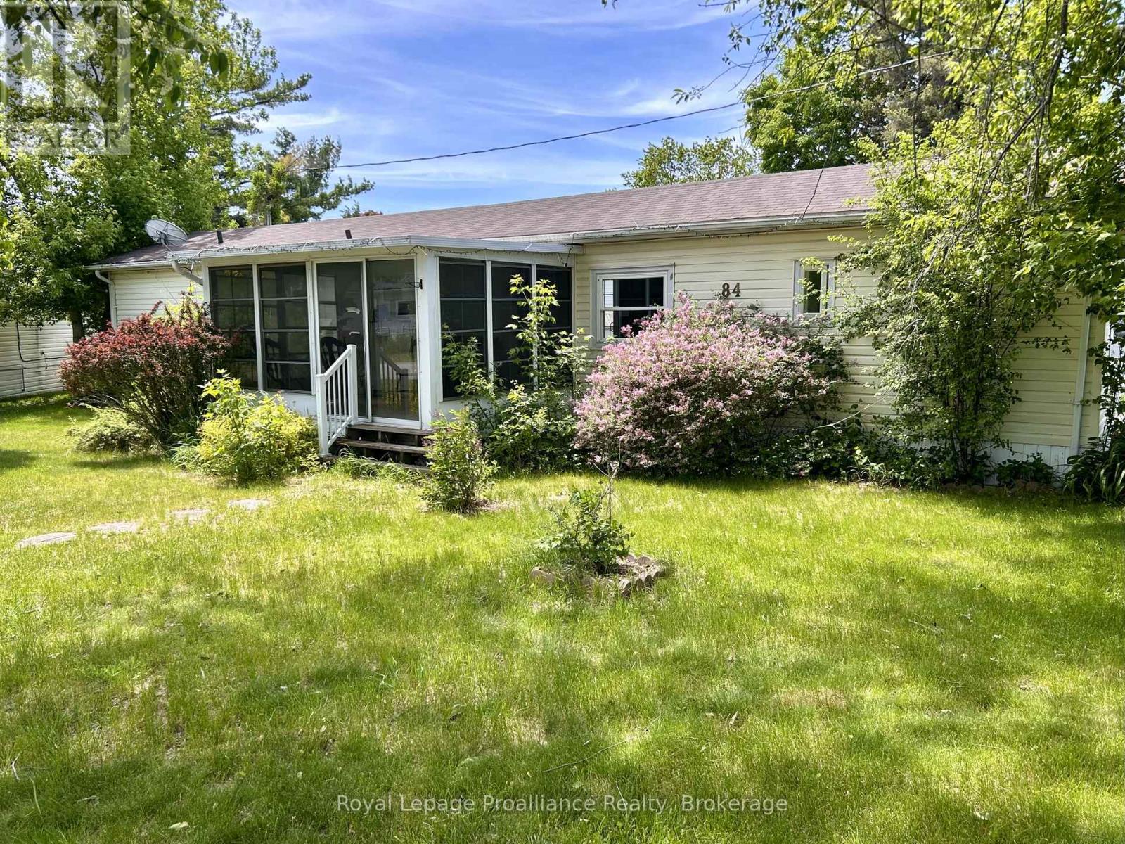 84 - 63 Whites Road, Quinte West, Ontario  K8V 5P5 - Photo 4 - X13239466
