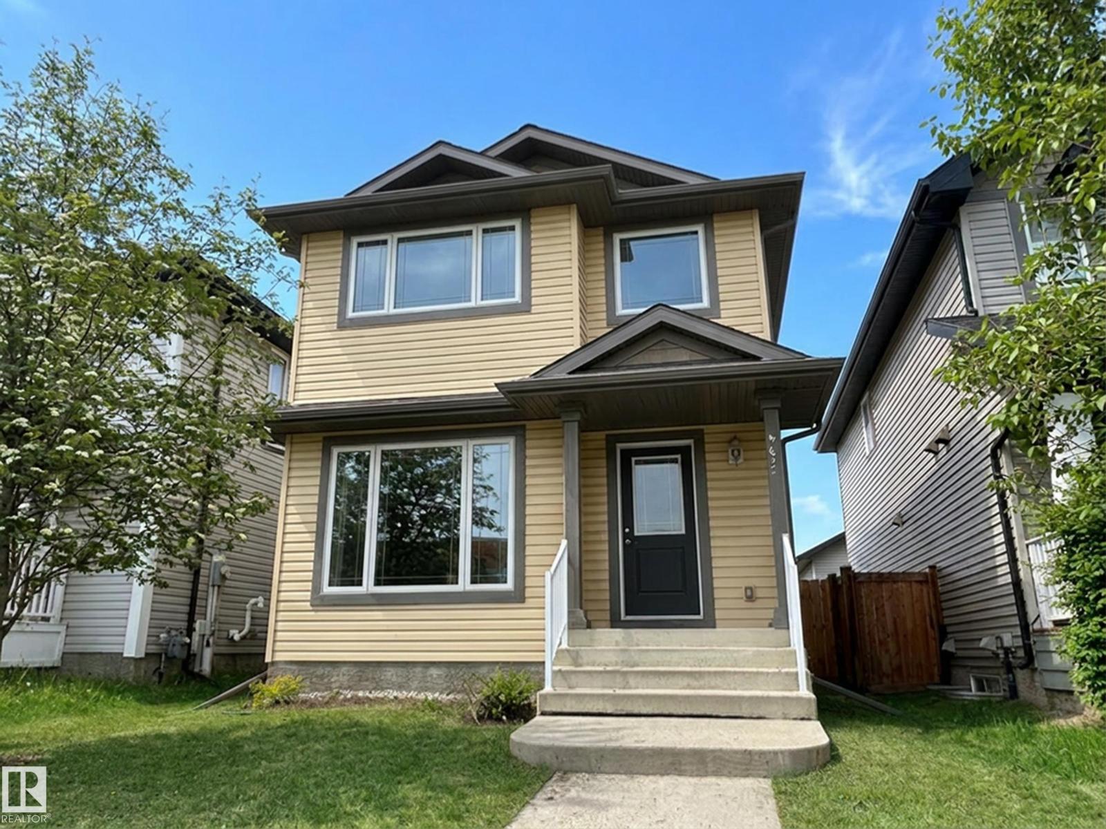 9432 211 St NW, Edmonton, Alberta  T5T 4R1 - Photo 2 - E4491656
