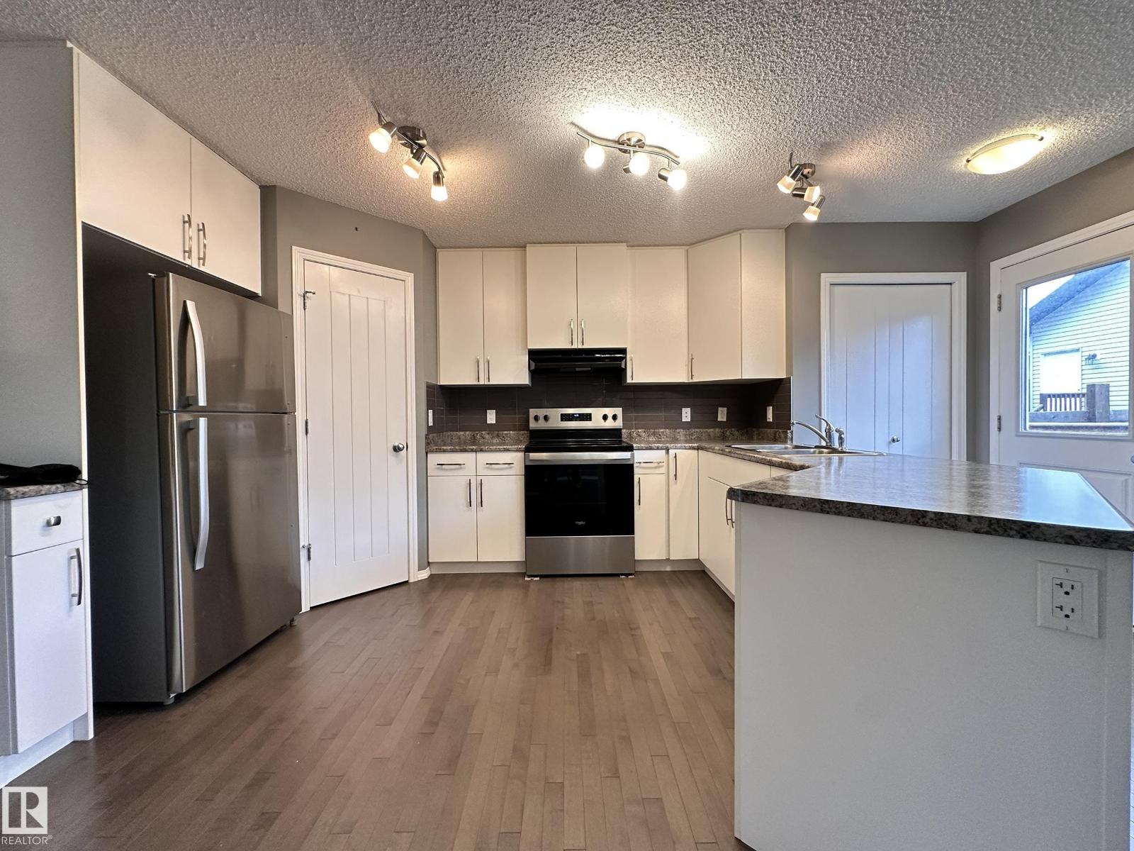 9432 211 St NW, Edmonton, Alberta  T5T 4R1 - Photo 9 - E4491656