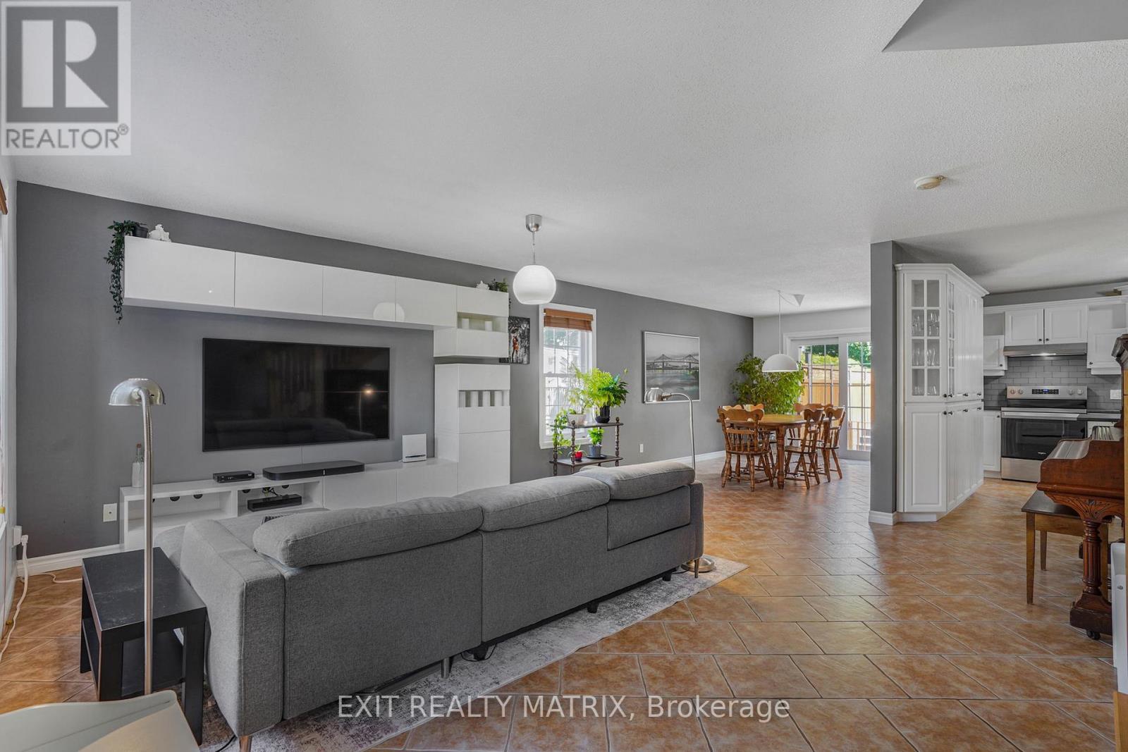 1045 Sidney Street, Hawkesbury, Ontario  K6A 3N2 - Photo 4 - X13239480