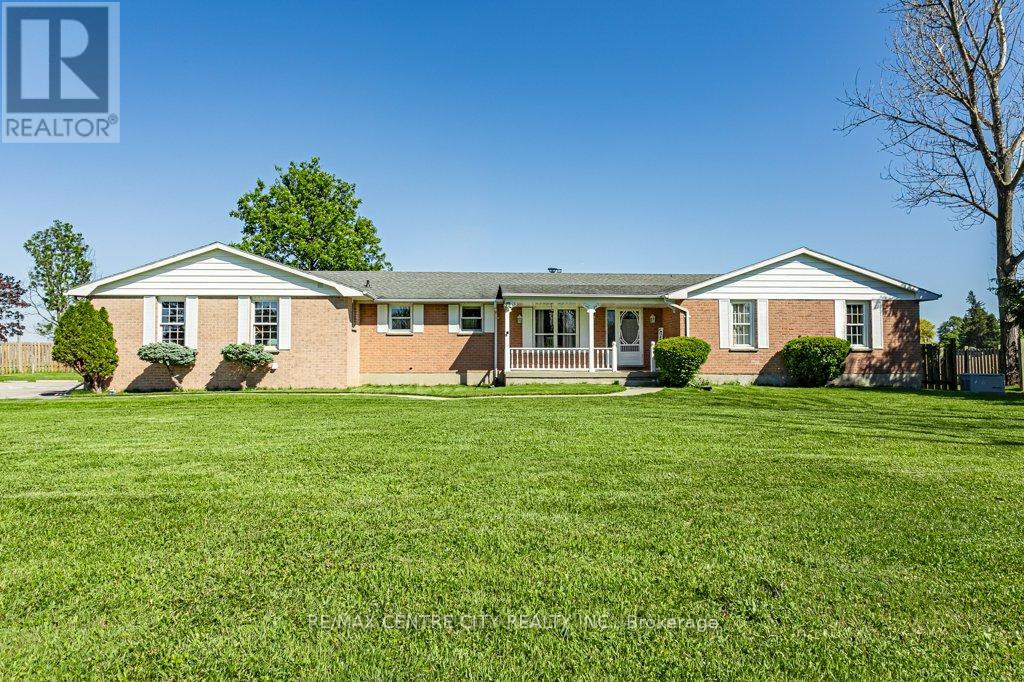 34135 Talbot Line, Southwold, Ontario  N0L 2E0 - Photo 2 - X12963642