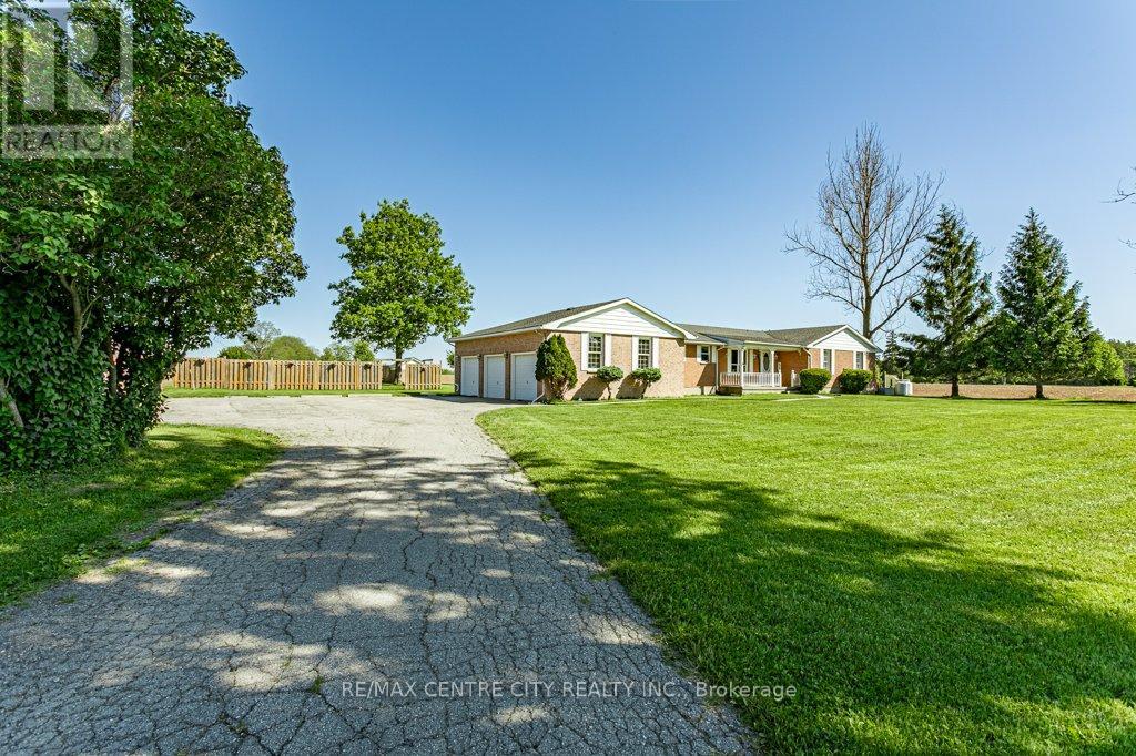 34135 Talbot Line, Southwold, Ontario  N0L 2E0 - Photo 4 - X12963642