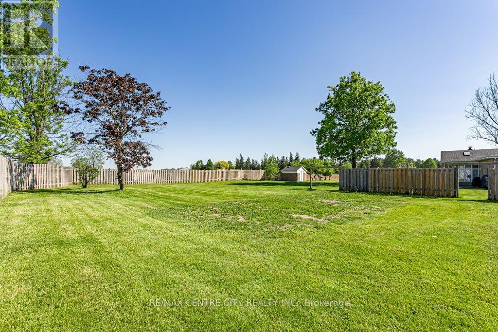 34135 Talbot Line, Southwold, Ontario  N0L 2E0 - Photo 40 - X12963642