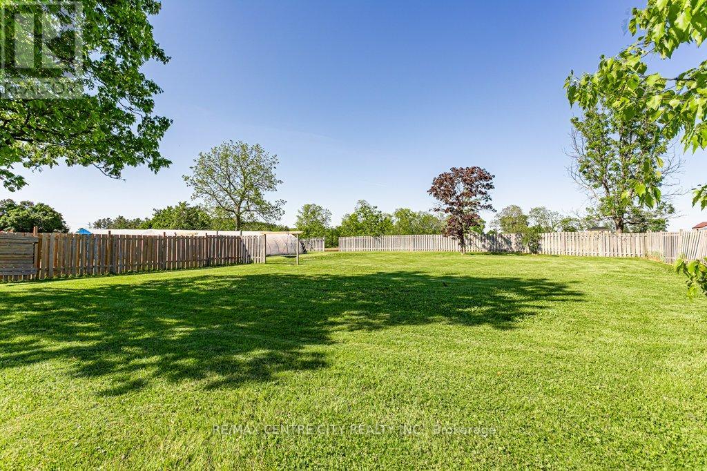 34135 Talbot Line, Southwold, Ontario  N0L 2E0 - Photo 42 - X12963642