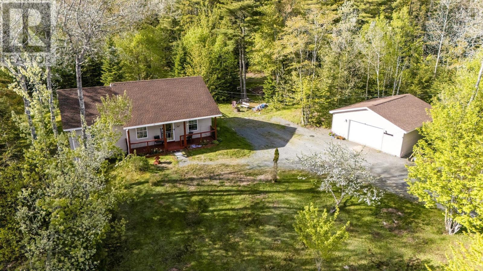 229 Mcgrath Avenue, Rawdon, Nova Scotia  B0N 2N0 - Photo 2 - 202613226