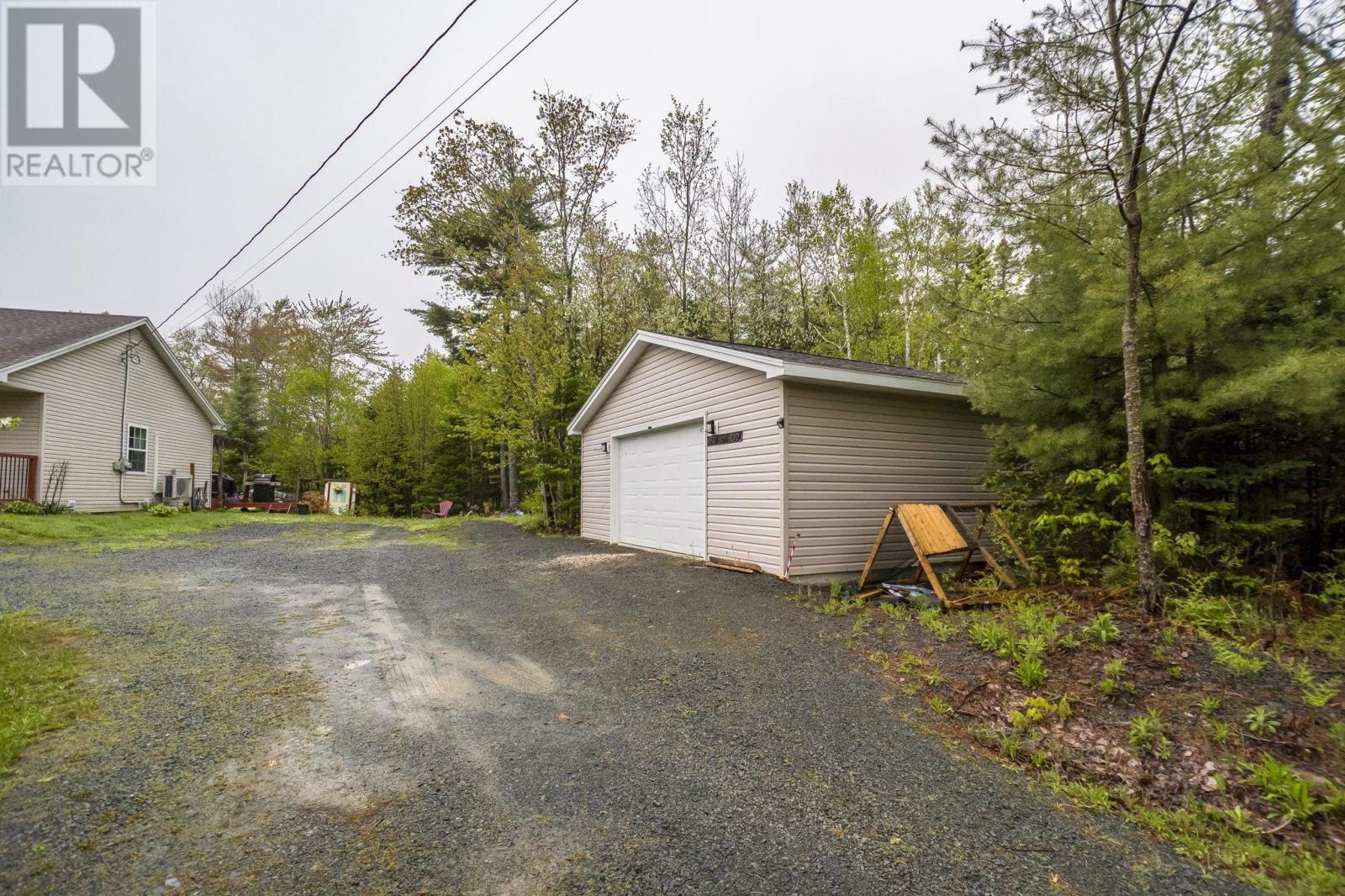 229 Mcgrath Avenue, Rawdon, Nova Scotia  B0N 2N0 - Photo 5 - 202613226