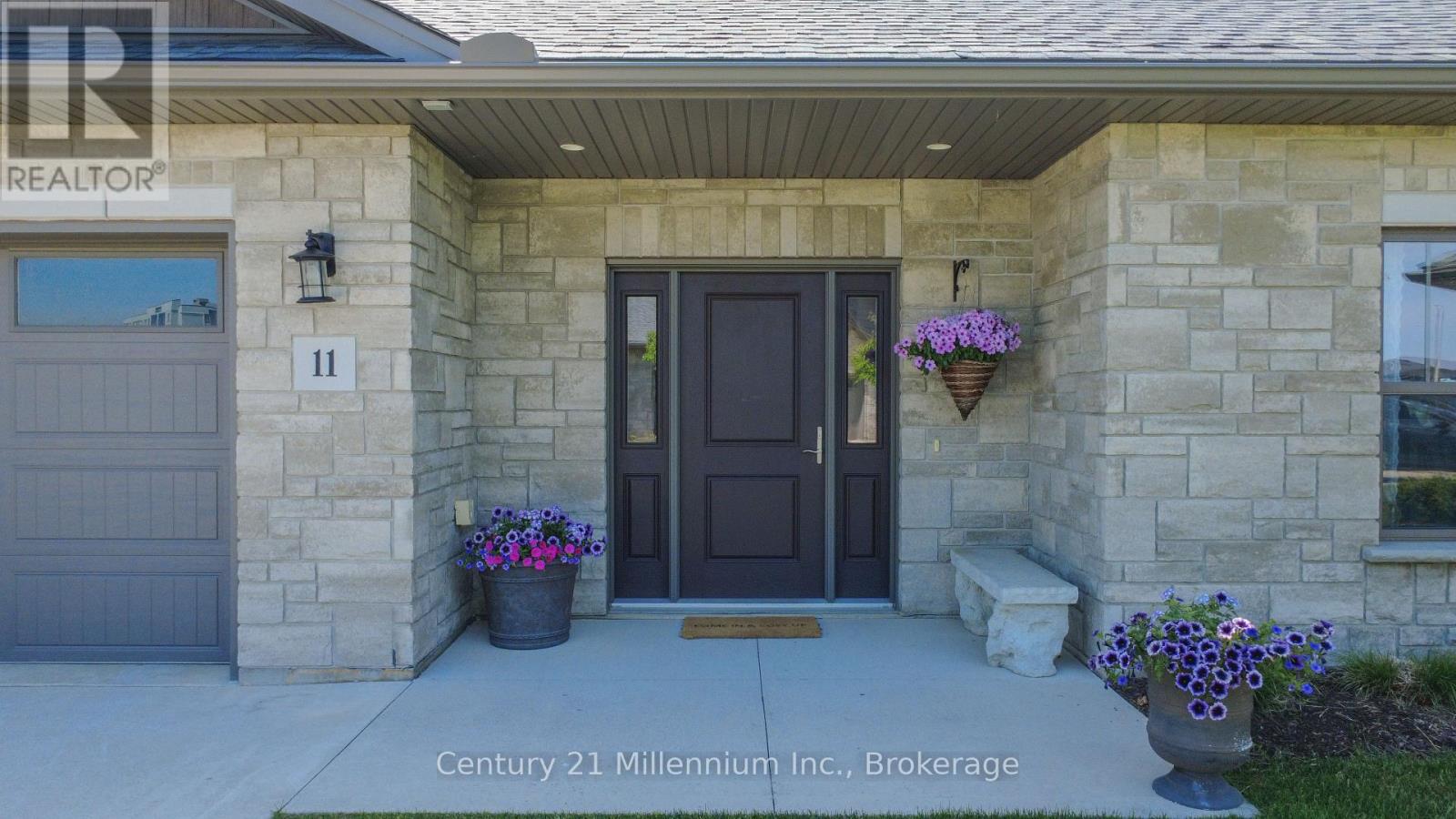 11 - 1050 Waterloo Street, Saugeen Shores, Ontario  N0H 2C3 - Photo 2 - X12872122