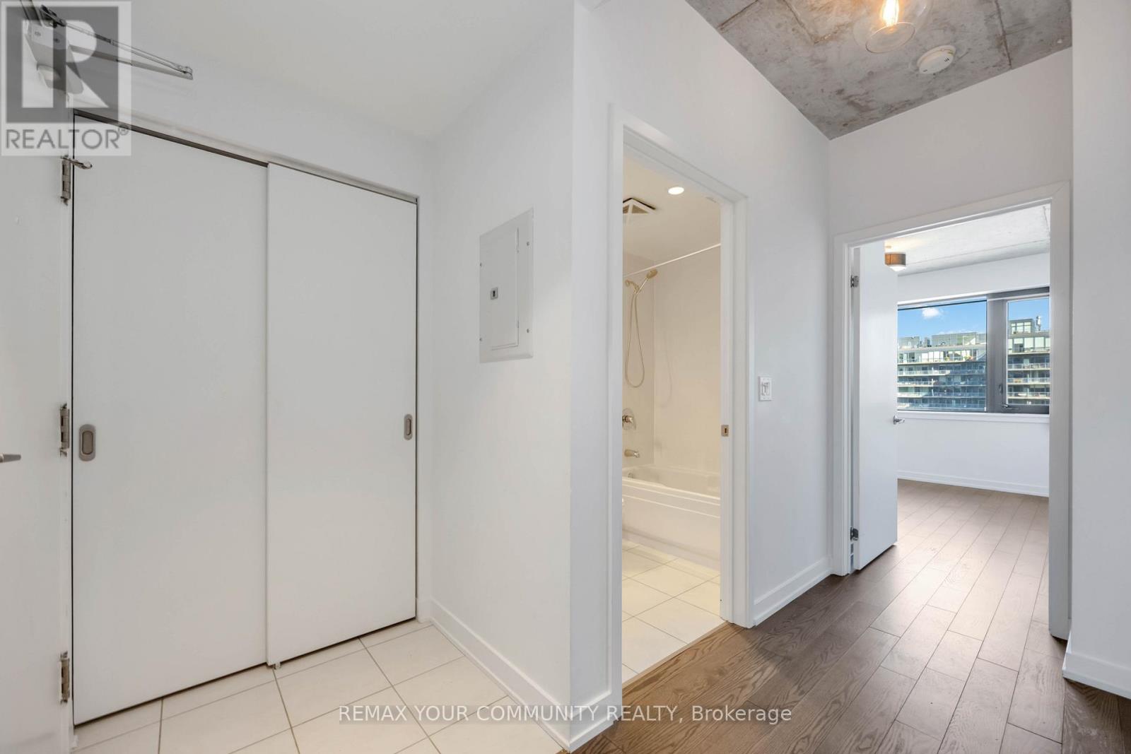 1003 - 400 Wellington Street W, Toronto, Ontario  M5V 1E3 - Photo 4 - C13239140