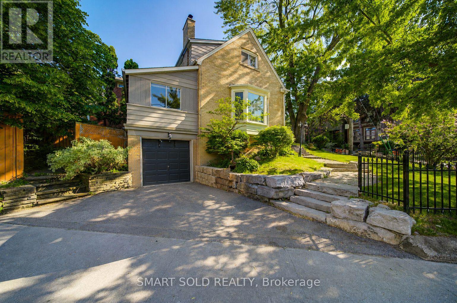 29 Highbourne Road, Toronto, Ontario  M5P 2J1 - Photo 3 - C13239282