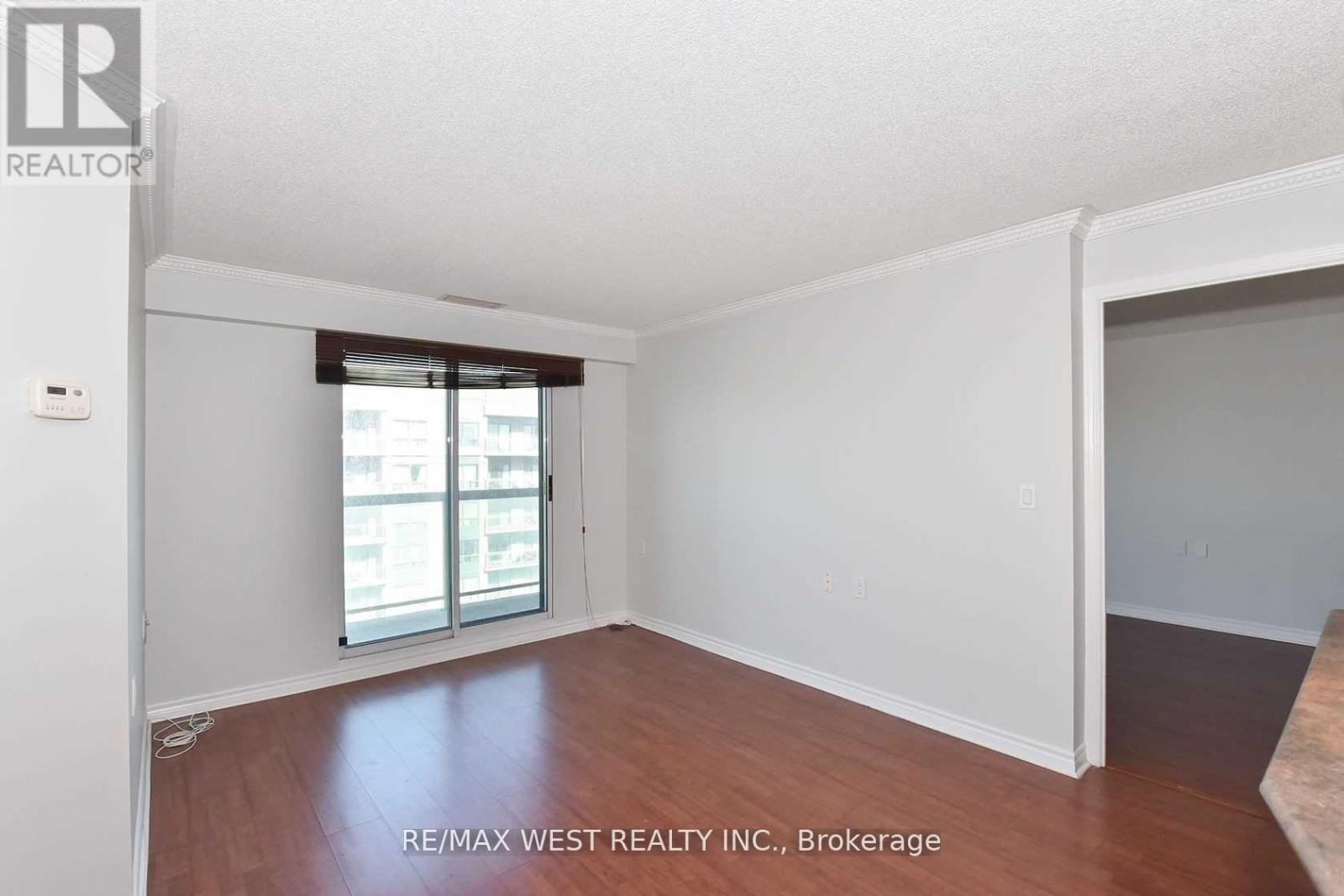 Ph810 - 935 Sheppard Avenue W, Toronto, Ontario  M3H 2T7 - Photo 11 - C13239334