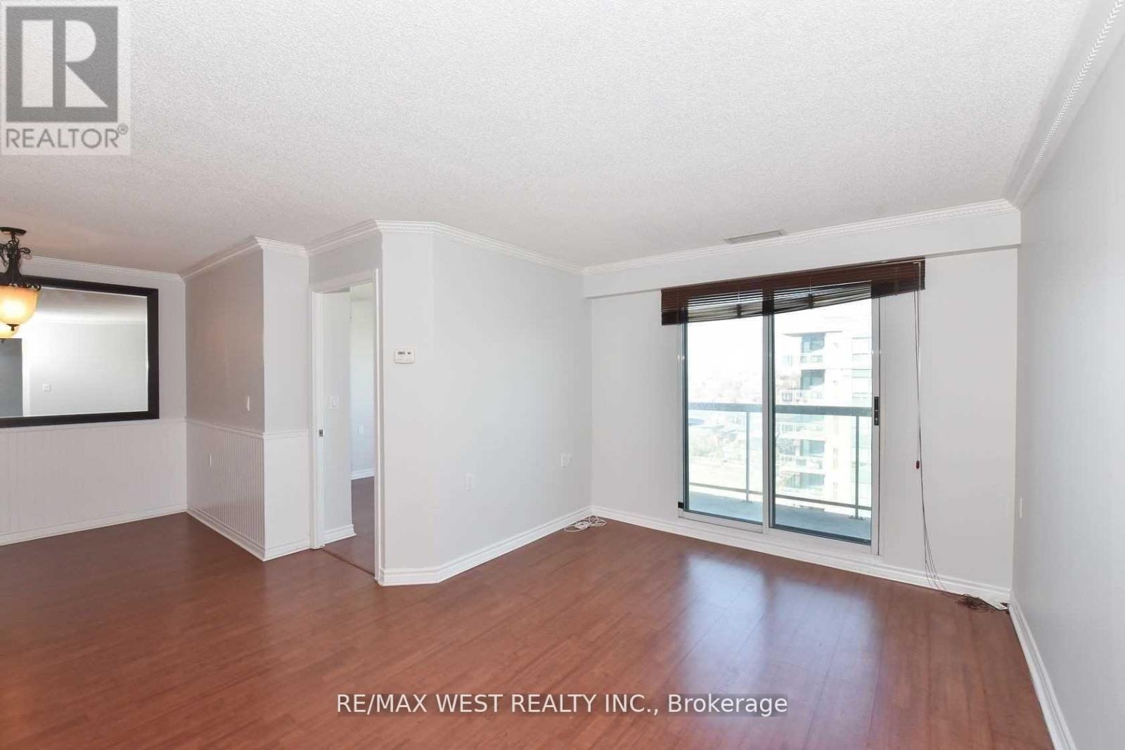 Ph810 - 935 Sheppard Avenue W, Toronto, Ontario  M3H 2T7 - Photo 12 - C13239334