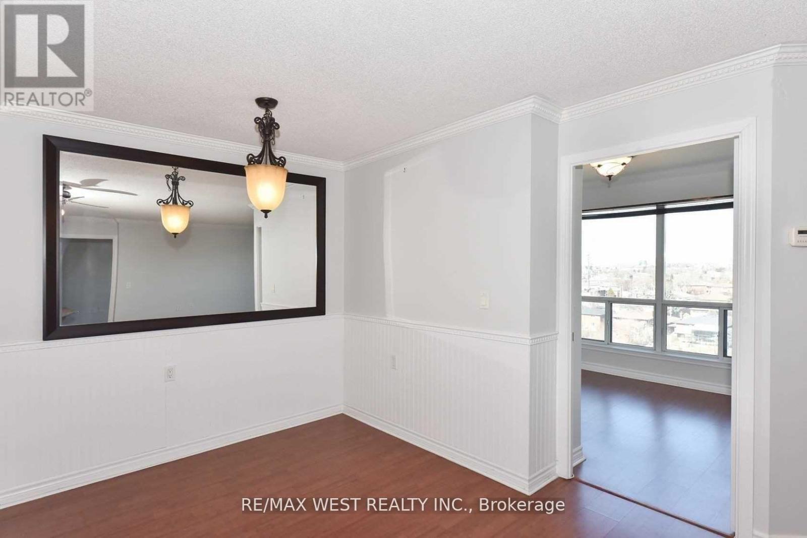 Ph810 - 935 Sheppard Avenue W, Toronto, Ontario  M3H 2T7 - Photo 17 - C13239334