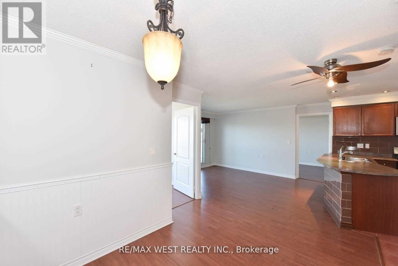 Ph810 - 935 Sheppard Avenue W, Toronto, Ontario  M3H 2T7 - Photo 18 - C13239334