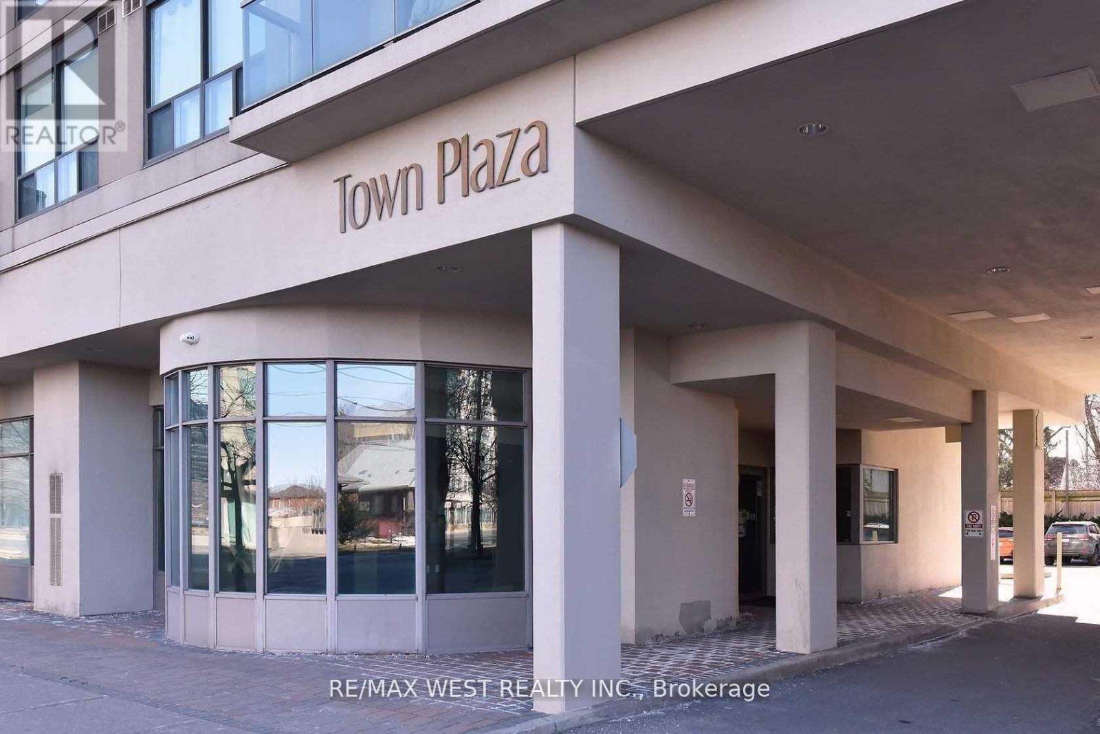 Ph810 - 935 Sheppard Avenue W, Toronto, Ontario  M3H 2T7 - Photo 2 - C13239334