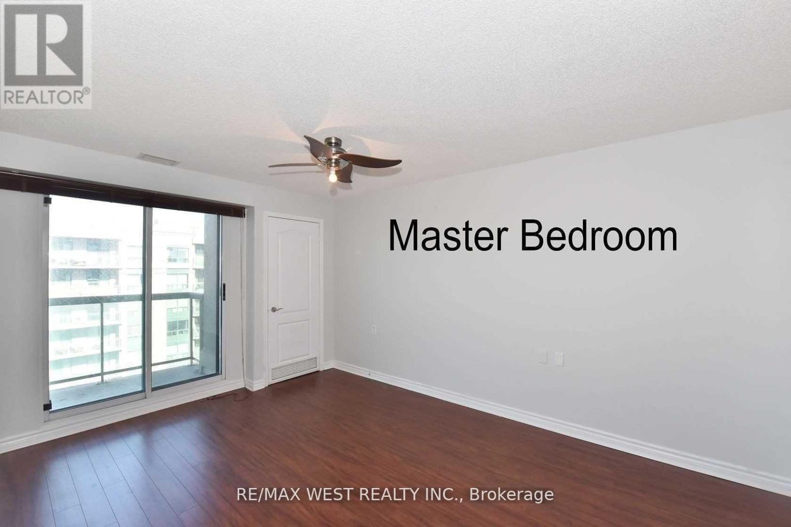 Ph810 - 935 Sheppard Avenue W, Toronto, Ontario  M3H 2T7 - Photo 23 - C13239334