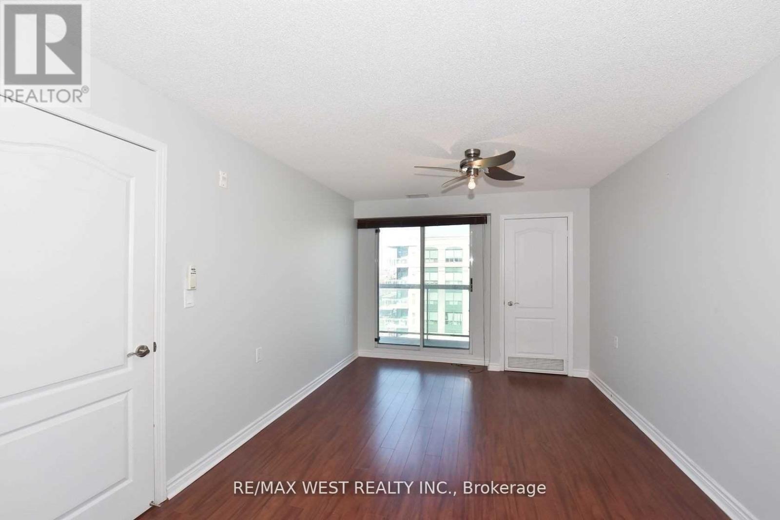 Ph810 - 935 Sheppard Avenue W, Toronto, Ontario  M3H 2T7 - Photo 24 - C13239334