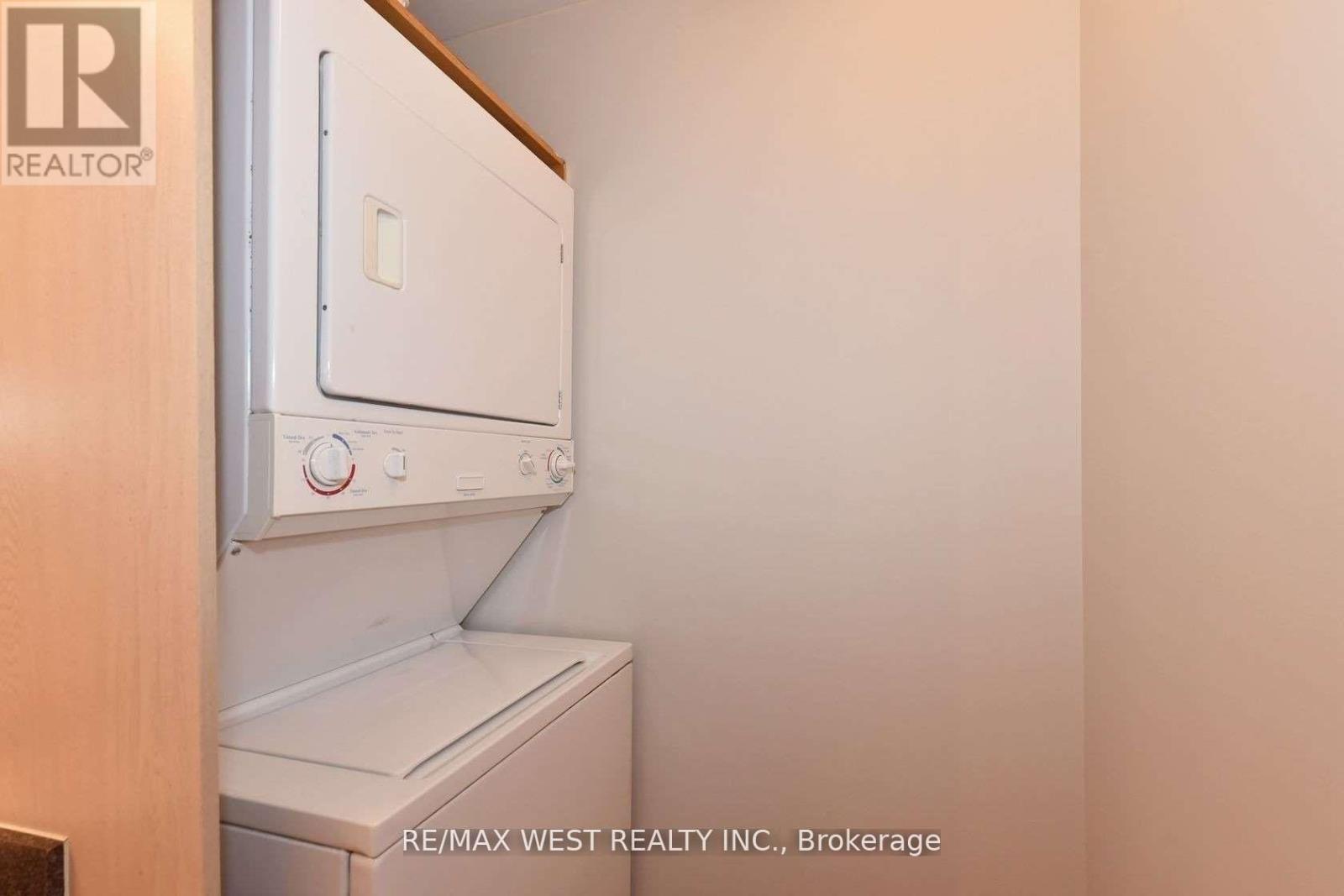 Ph810 - 935 Sheppard Avenue W, Toronto, Ontario  M3H 2T7 - Photo 30 - C13239334