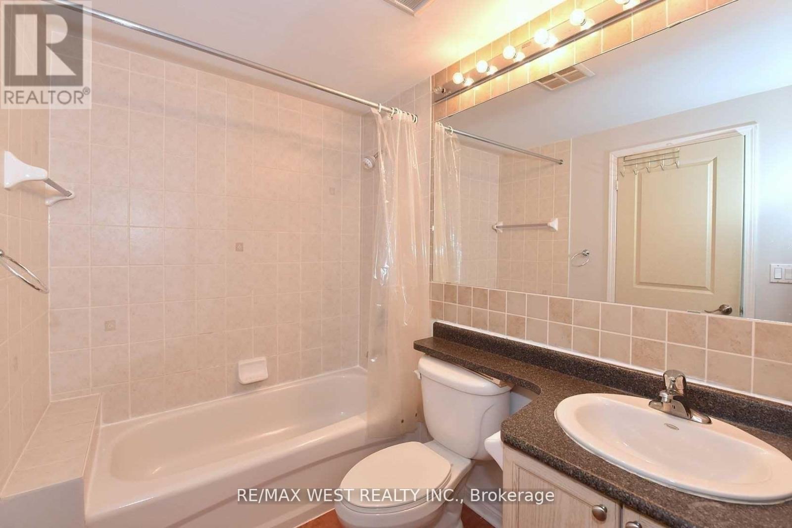 Ph810 - 935 Sheppard Avenue W, Toronto, Ontario  M3H 2T7 - Photo 31 - C13239334