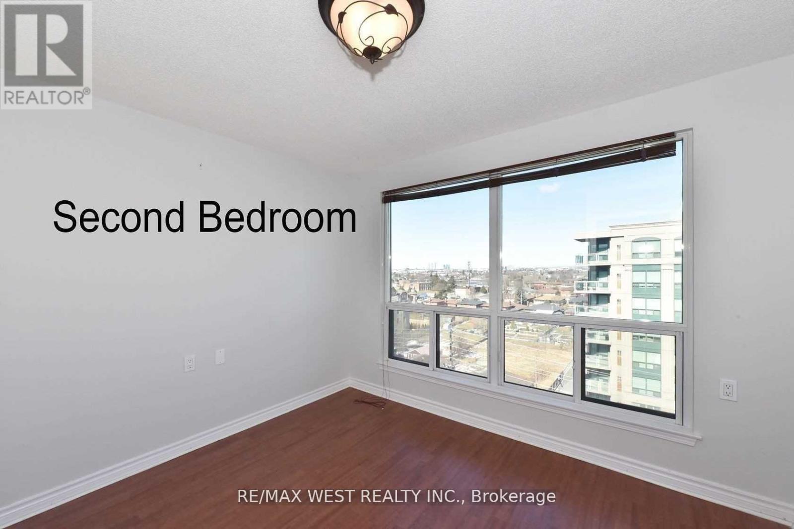 Ph810 - 935 Sheppard Avenue W, Toronto, Ontario  M3H 2T7 - Photo 33 - C13239334