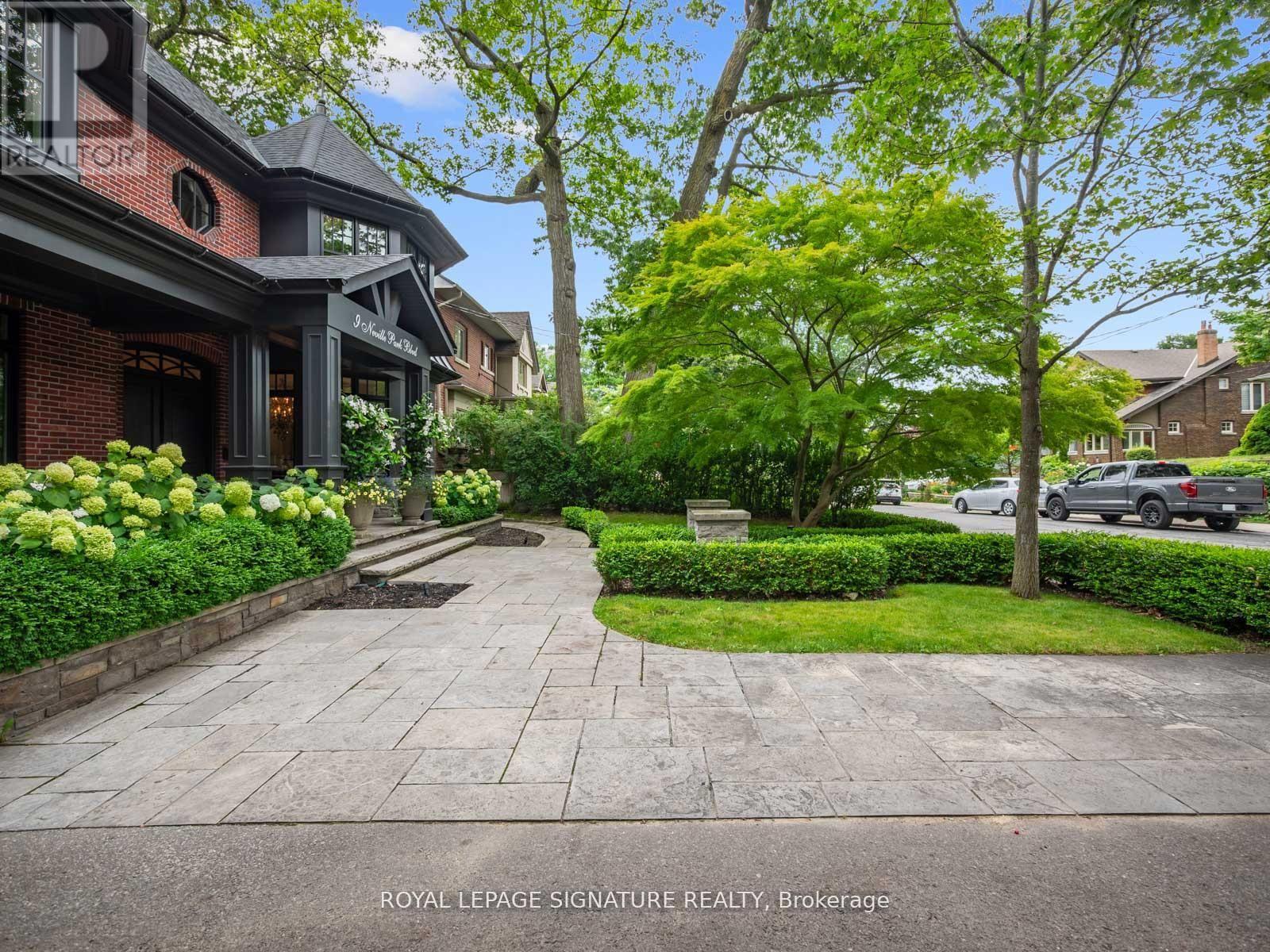 9 Neville Park Boulevard, Toronto, Ontario  M4E 3P5 - Photo 7 - E13239044