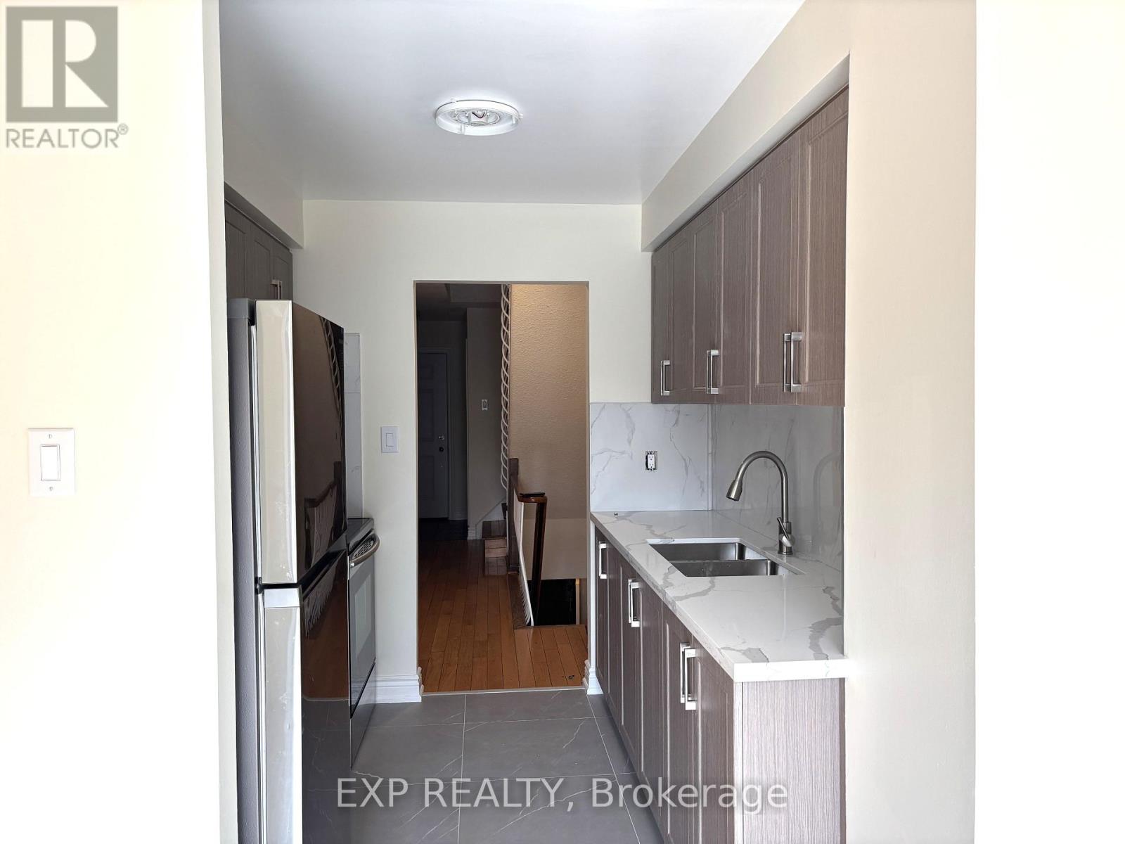 5 Thunder Grove, Toronto, Ontario  M1V 1V1 - Photo 11 - E13239186