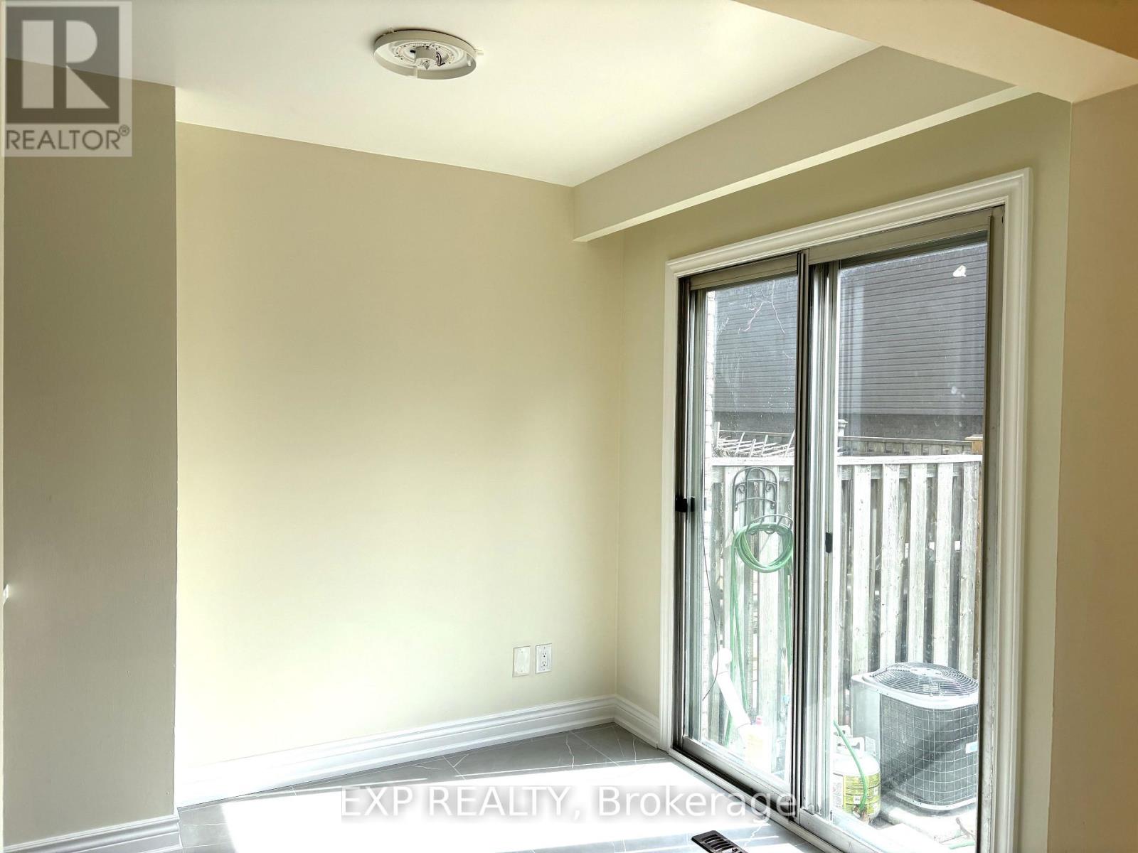 5 Thunder Grove, Toronto, Ontario  M1V 1V1 - Photo 12 - E13239186
