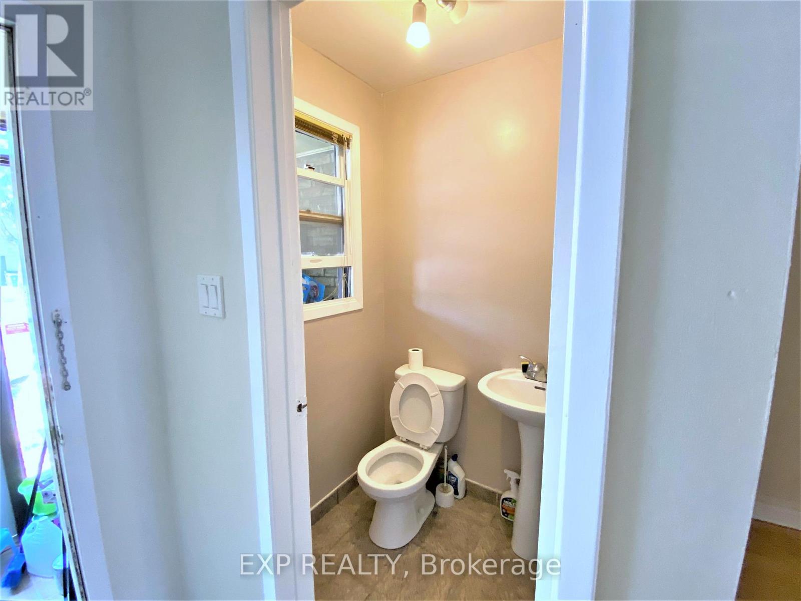 5 Thunder Grove, Toronto, Ontario  M1V 1V1 - Photo 13 - E13239186